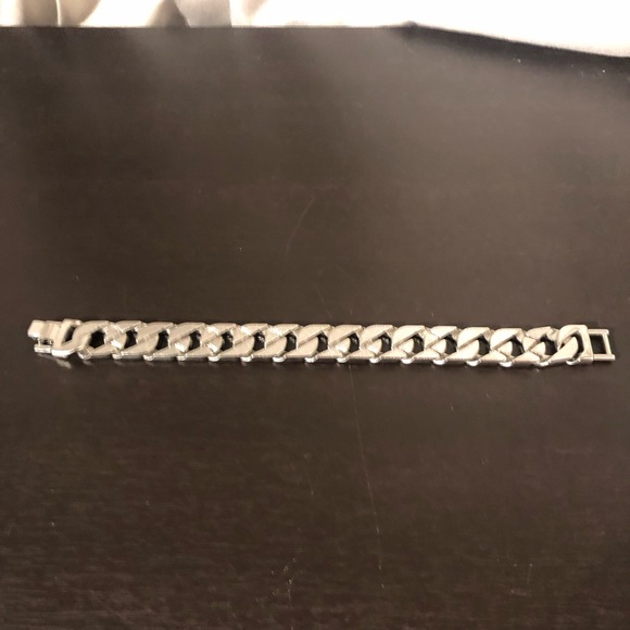 Bust Down Cuban Link Bracelet - Picture 4 of 5